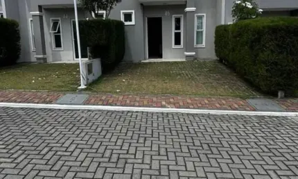 Casa duplex à venda no bairro Lagoa Redonda | Condomínio Reserva dos Pássaros.
