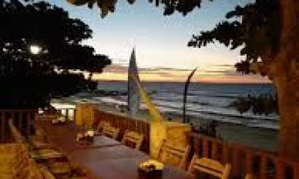 Vende - se Restaurante Com Acesso Pela Avenida Principal e Frente Mar