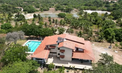 Vende - se Casa na Taiba com Lago Particular e 2HA de Terreno