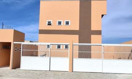 Lindo / Apartamento com 2 banheiros e 1 suite no Ancuri
