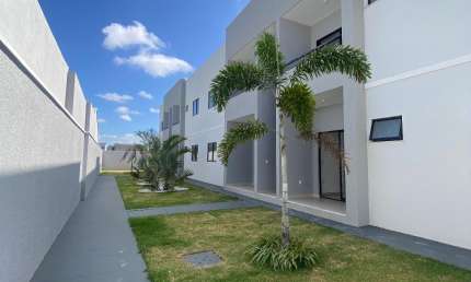 Loteamento Cidade verde, por trás da Casa Freitas da Washington Soares, fazendo parte de Fortaleza e a 3 minutos do Shopping Eusébio.   8 apartamentos a pronta entrega podendo financiar por bancos pri