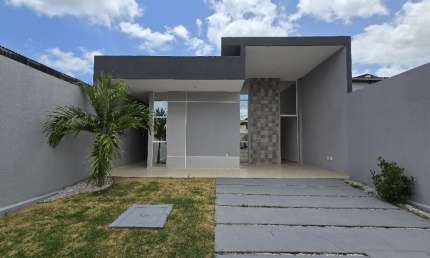 Casa plana com 3 Suítes  ACABAMENTO DE PRIMEIRA LINHA EM MESSEJANA