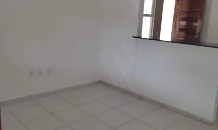 Linda casa plana pronta pra morar próximo av. principal do bairro Monguba 6,60x33...