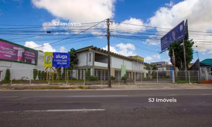 Amplo Ponto Comercial na Washington Soares em Fortaleza CE