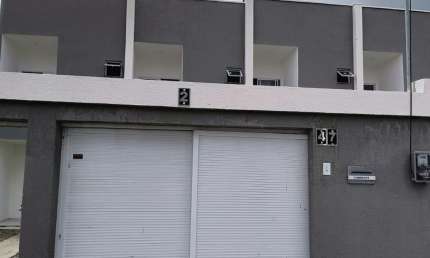 Linda casa dúplex venha com acabamento diferenciado pronta pra morar...