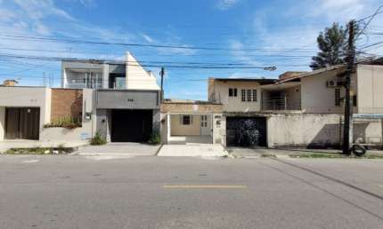 Casa com 3 quartos à venda na Rua Doralice Costa, 650, Engenheiro Luciano Cavalcante, Fortaleza