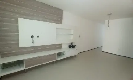 CASA PLANA COM E SUITES, ENERGIA SOLAR E PLANEJADOS NA LAGOA REDONDA