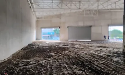 Barracão / Galpão / Depósito com 3 salas para alugar no Mucunã, Maracanaú 