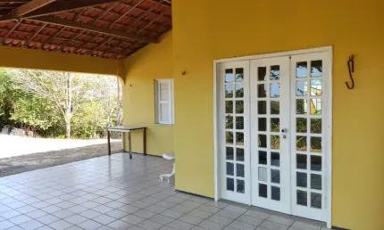 Vende - se casa na avenida principal de acesso a praia da taiba