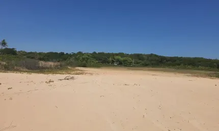 Vende - se terreno com 348ha e com frente mar no paracuru