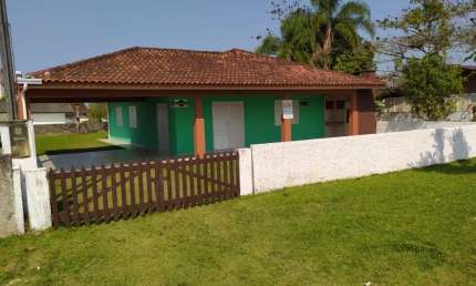 Casa com 4 quartos para alugar na Avenida Minas Gerais, 654, Coroados, Guaratuba