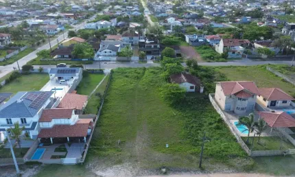 Terreno à venda na Avenida Vinte e Nove de Abril, Coroados, Guaratuba