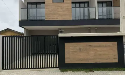 Casa com 2 quartos à venda na Avenida Rio Grande Do Sul, -25.957484, Coroados, Guaratuba
