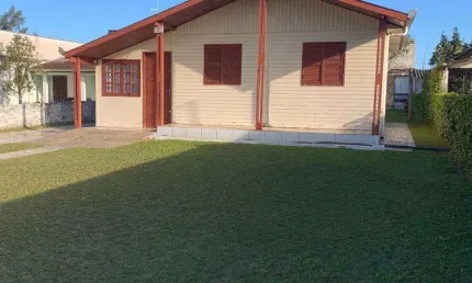 Casa com terreno de 512,26 m² a 800m da praia – guaratuba/pr
