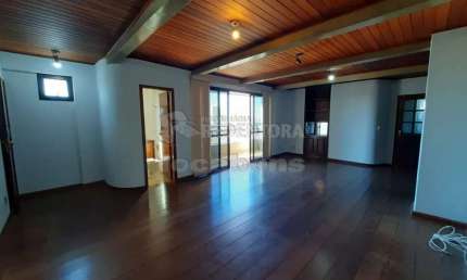 Apartamento no Edifício Itaparica com 3 dormitórios alugado, bom para renda