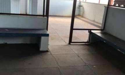 Prédio Comercial com 30 salas, acessibilidade e elevador no Centro