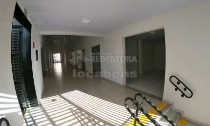 Vila Maceno- Imóvel comercial -tendo em torno de 1100m² de terreno com uma testada acima de 20 metros, área construída em torno de 800m².