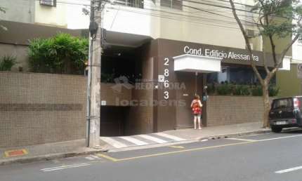 Centro - Rua Independência, - Apto em andar alto, com 3 dorms