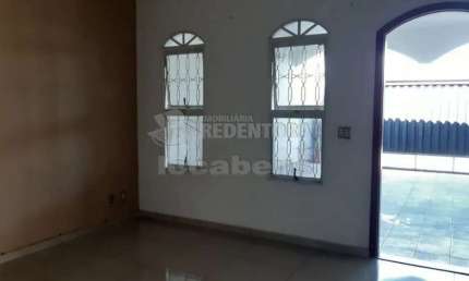 Casa com 3 quartos à venda no Centro, Ibirá 
