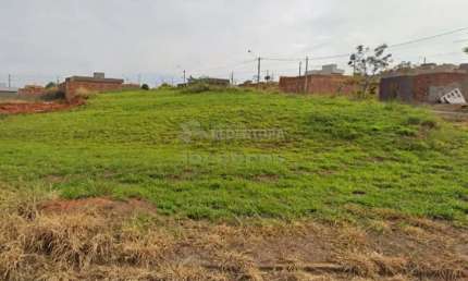 Terreno à venda no Jardim Menezes, Bady Bassitt 