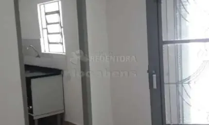Perto da represa - residencial e comercial - 3 casas em um mesmo lote - boas para renda