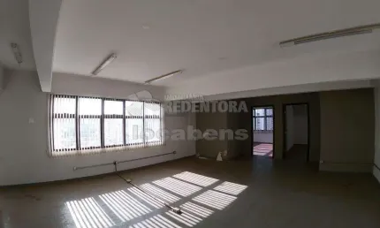 Ótima sala comercial no Estrela Maia no centro com 2 salas e 2 wcs e 1 vaga