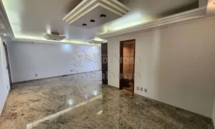 Apartamento localizado no Edifício Acacia com 3 dormitórios e 2 vagas de garagem.