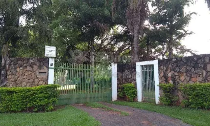 Morada campestre - chácara com 5897m² de terreno e 600m² de construção