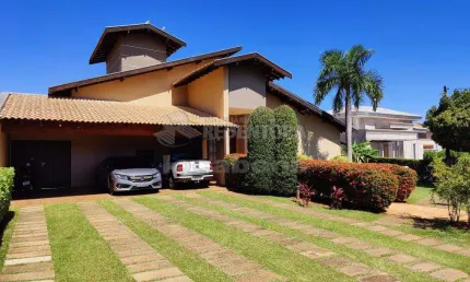 Damha I - Casa com 3 dormitórios sendo 1 suíte e 2 tipo apartamento