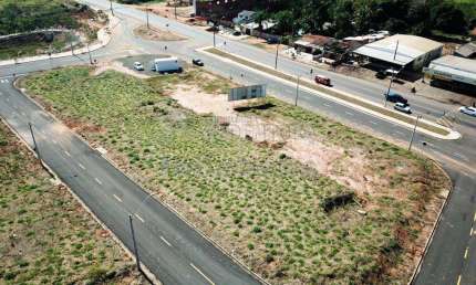 Área em Rio Preto - SP Quadra Fechada com frente para Estrada Municipal