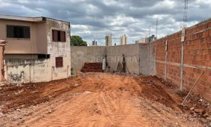 Terreno à venda na Vila Maceno, São José do Rio Preto 