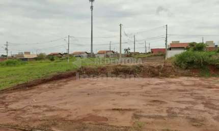 Ótimo terreno de 217m² no Loteamento Parque Maria Serantes