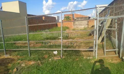 Terreno à venda na Zona Rural, Guapiaçu 