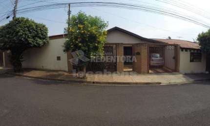 Casa com 3 quartos à venda no Conjunto Habitacional São José do Rio Preto, São José do Rio Preto 