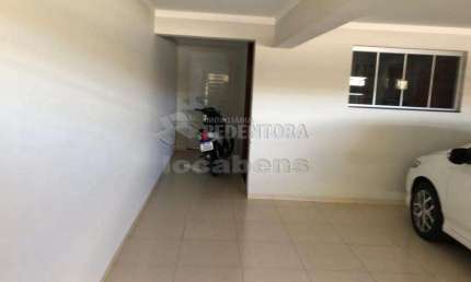 Casa com 3 quartos à venda na Vila Stafusa, Jales 