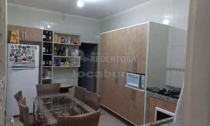 Maria Zorita, casa de 03 dormts com armários, 01 tipo apto, 03 wc, sala, cozinha planejada, varanda com churrasqueira, 04 vagas