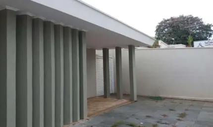Casa a venda no bairro vila santa cruz, com 03 dormitórios, sendo 01 tipo apartamento.