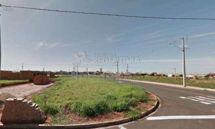 Terreno a venda no bairro Residencial Santa Cruz, com 245 m², plano, de esquina, com excelente localização