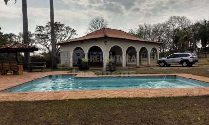 Recanto dos Eduardos casa / chácara possuindo 4 dormitórios