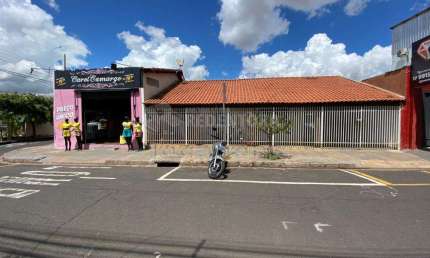 Casa com 3 quartos à venda no Conjunto Habitacional CAIC, São José do Rio Preto 