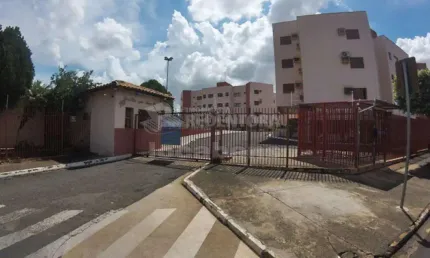 Vila São Judas Tadeu / Condomínio Residencial Augusto Moreno Filho - Apartamento com 02 dormitórios com armários embutidos