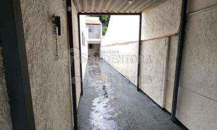 Sobrado Venda com 04 dormitórios no Jardim Vitória Régia