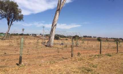 Terreno comercial à venda na Zona Rural, Guapiaçu 