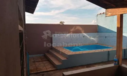 CASA - Jardim Arroyo - 3 dorms, 1 apto, sala, coz, varanda, piscina, 2 vagas