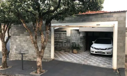 Casa / Padrão - São Francisco - Venda - Residencial