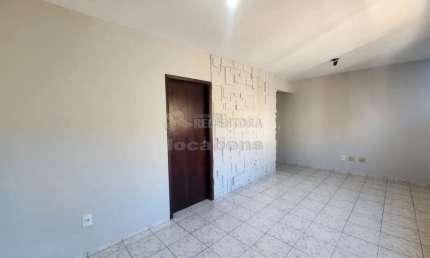 Apartamento no bairro Jardim Bela Vista com 01 dormitório e 01 vaga de garagem.