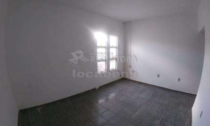 Centro (Engenheiro Schmitt)- Casa com 2 dormitórios, 1 wc, sala, cozinha e área de serviço.