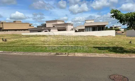 Terreno no Quinta do Golf jardins de 468m² estuda parcelamento