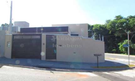 Casa de 3 dormitórios com fino acabamento no bairro Residencial Dr. João Tajara