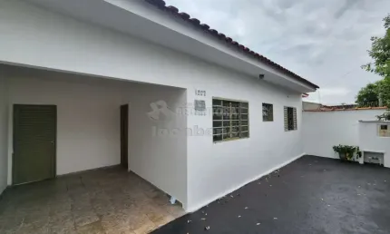 Casa de 02 dormitórios sendo 01 tipo apartamento no bairro jardim simões